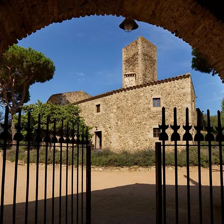 Casa rural Masia Torre Lloreta S.xiii *