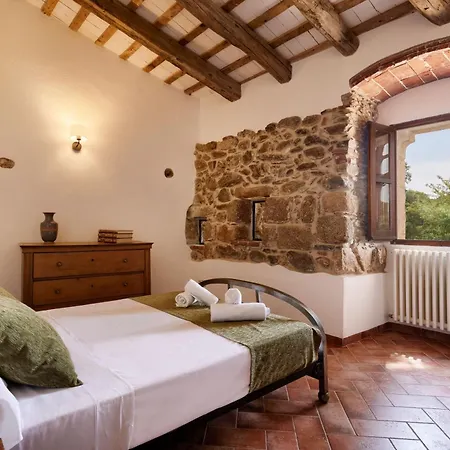 Casa rural Masia Torre Lloreta S.xiii *
