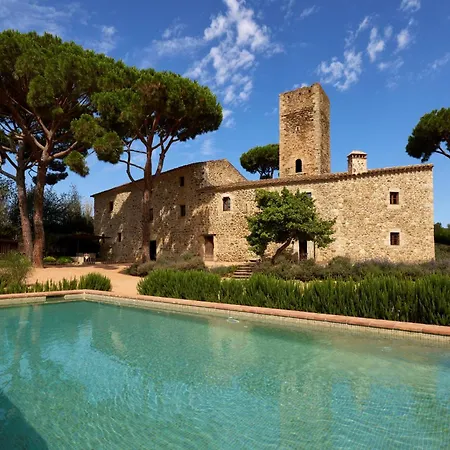 Casa rural Masia Torre Lloreta S.xiii *
